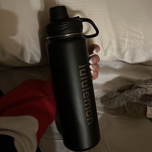 New Lululemon water bottle - Picture 2 of 3